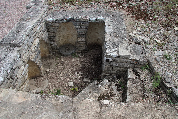 Keller der Amphoren, ein Lagerraum der spätantiken Siedlung