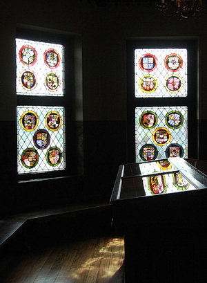 Aktuelles Objekt der Denkmalpflege - Die Glasfenster im Melanchthonhaus in Bretten.