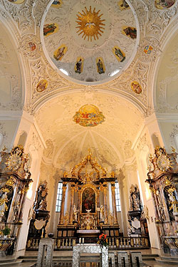 5.) Die barocke Peterskirche Bruchsal, ein Werk des Barockarchitekten Balthasar Neumann, wartet mit Führungen und einem Drehorgelkonzert auf. (Foto: Martin Heintzen)