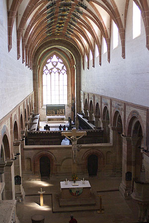 Maulbronn, Blick von der Empore in das Kirchenschiff mit dem romanischen Lettner