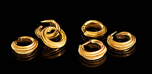 Sechs Schläfenringe aus Gold, Quelle: Y. Mühleis/LAD