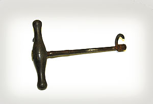 Zahnschlüssel zur Entferung von Zähnen. 19. Jahrhundert. Erkenbert-Museum Frakenthal.