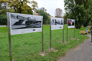 Schlossgarten Mannheim, Serie von Ausstellungstafeln zur Geschichte des Schlossgartens. Foto: Florian Schleifer, SSG