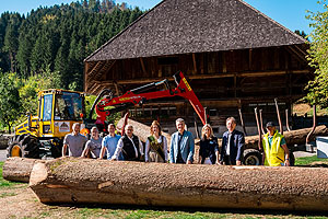 Öffentliche Aktion am ersten gemeinsamen Aktionstag des Arbeitskreises klimastarke Waldwirtschaft im Vogtsbauernhof 