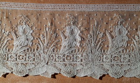 Spitzenklöppelei von Alençon