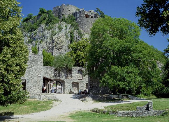 Festungsruine Hohentwiel: Karlsbastion und Rondell Augusta. Bild: lmz/ssg/weischer