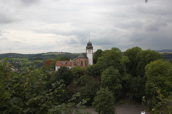 Remigiusberg von der gegenüberliegenden Seite des Michelsbergs aus gesehen