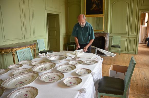 Eingepackt: Frankenthaler Prozellan aus dem Speisesaal. Bild: ssg