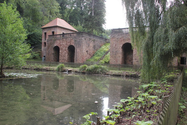 Zweibr&uuml;cken: Tschifflik, das Sommerschl&ouml;sschen mit Gartenanlage des in Zweibr&uuml;cken im Exil lebenden Polenk&ouml;nigs Stanislaus Leszczynski, erbaut 1715 - 1727 von Jonas Erikson Sundahl. 