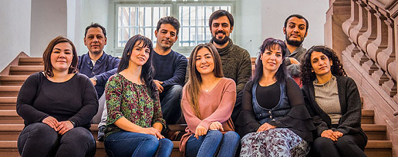 Die Theatertruppe MAST e.V. auf der Treppe der Intrada. Foto: ssg