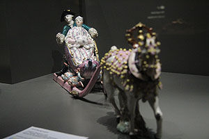 Schloss Mannheim, "Schlittenpartie", Porzellangruppe Frankenthaler Produktion. 